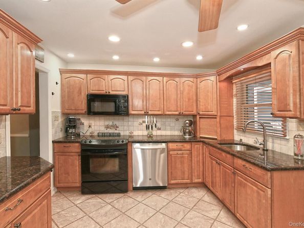 84 Bruce Avenue, Hicksville NY 11801