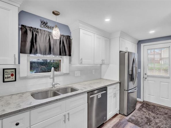 27 Kirby Lane, Ronkonkoma NY 11779