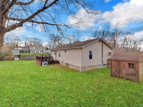 27 Kirby Lane, Ronkonkoma NY 11779