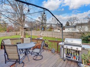 27 Kirby Lane, Ronkonkoma NY 11779