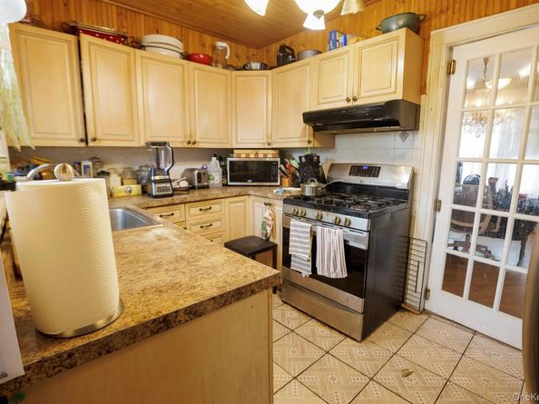 21819 139th Avenue, Springfield Gardens NY 11413