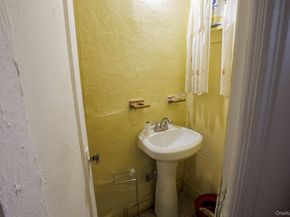 21819 139th Avenue, Springfield Gardens NY 11413