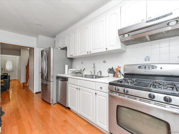 195-31 39 Avenue, Flushing NY 11358