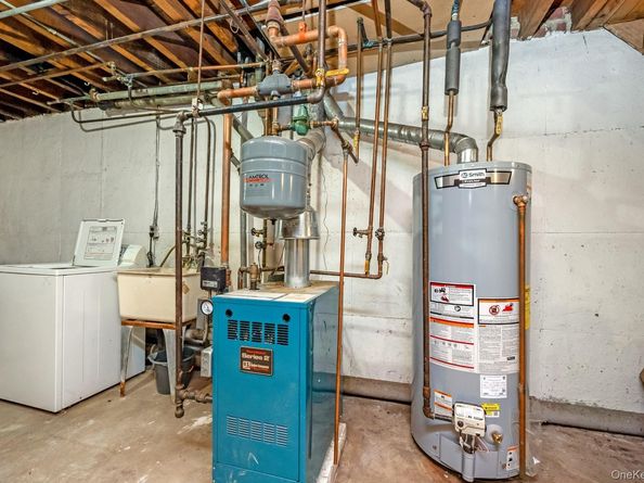 69-06 66 Road, Middle Village NY 11379