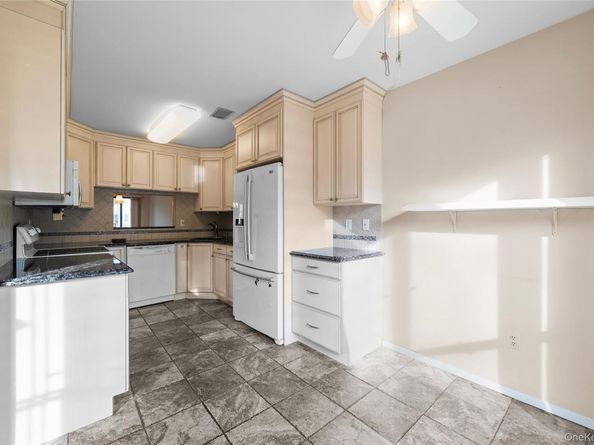 64 Stanford Court, Wantagh NY 11793