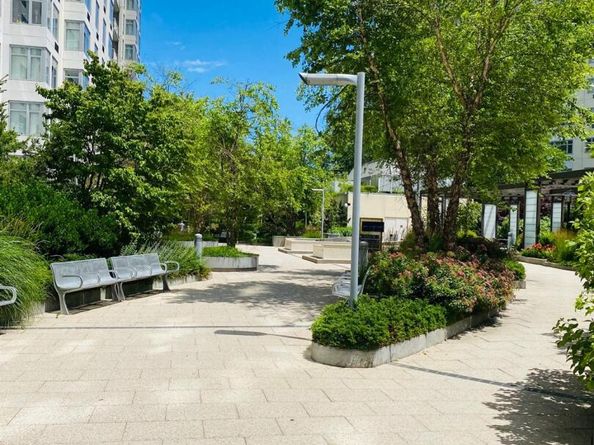 40-28 college point Boulevard 1002, Flushing NY 11354