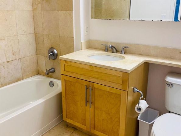 40-28 college point Boulevard 1002, Flushing NY 11354