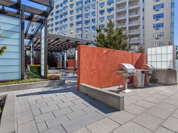 40-28 college point Boulevard 1002, Flushing NY 11354