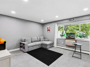 41 Richmond Boulevard 2B, Ronkonkoma NY 11779