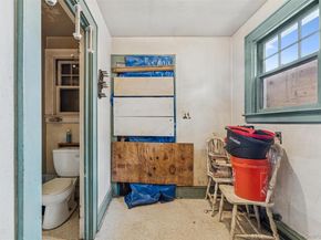 190 Lincoln Avenue, Mineola NY 11501