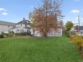 190 Lincoln Avenue, Mineola NY 11501