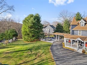 1055 Bridge Pointe Lane, Yorktown Heights NY 10598
