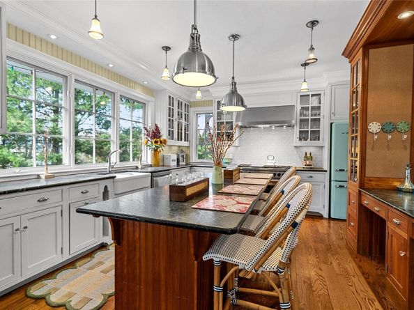 1055 Bridge Pointe Lane, Yorktown Heights NY 10598