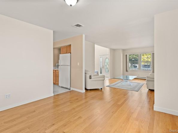 62 Dawes Avenue, Amityville NY 11701