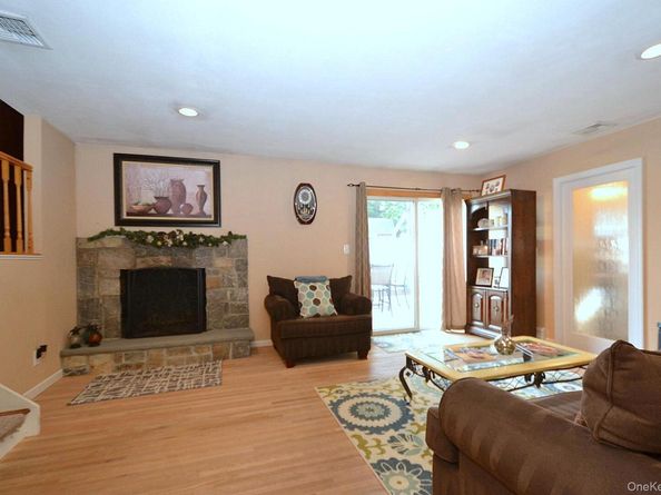 11 Barkley Lane, Nesconset NY 11767