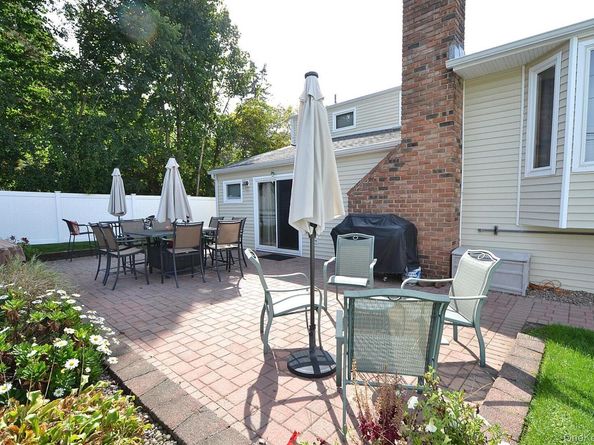 11 Barkley Lane, Nesconset NY 11767