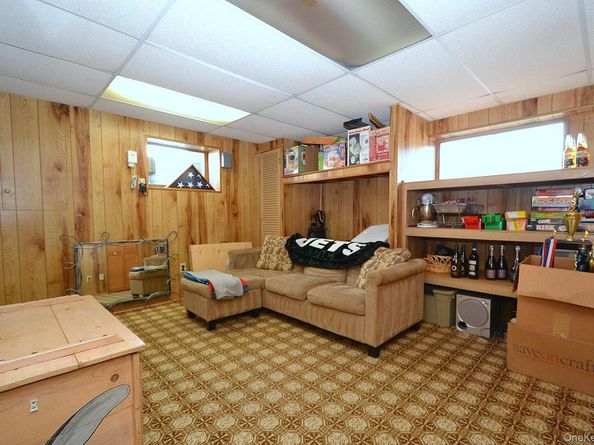 11 Barkley Lane, Nesconset NY 11767