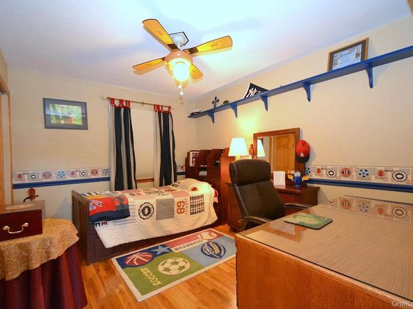 11 Barkley Lane, Nesconset NY 11767