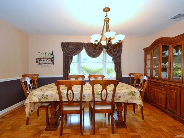 11 Barkley Lane, Nesconset NY 11767