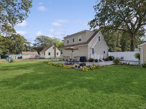 45 Pinetop Drive, Shirley NY 11967