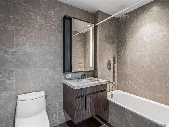 13336 37 Avenue 11H, Flushing NY 11354