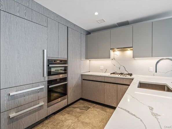 13336 37 Avenue 11H, Flushing NY 11354