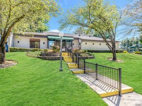 63 Richmond Boulevard 4B, Ronkonkoma NY 11779