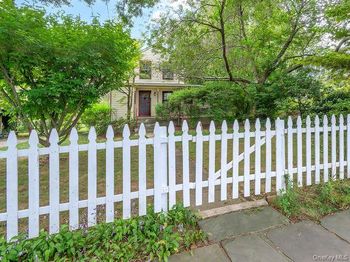 171 8th Avenue