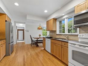 9 Snowball Drive, Cold Spring Harbor NY 11724