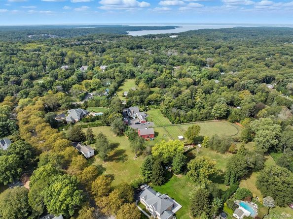 9 Snowball Drive, Cold Spring Harbor NY 11724