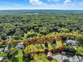 9 Snowball Drive, Cold Spring Harbor NY 11724