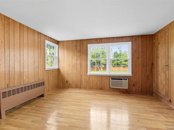 9 Snowball Drive, Cold Spring Harbor NY 11724