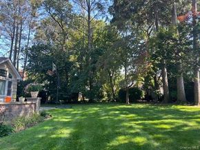 2 Sunset Lane, Garden City NY 11530