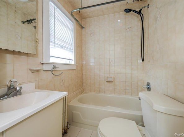 542 May Street, South Hempstead NY 11550