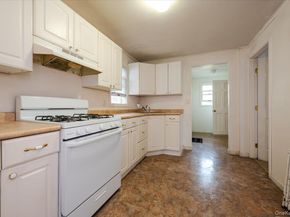 542 May Street, South Hempstead NY 11550