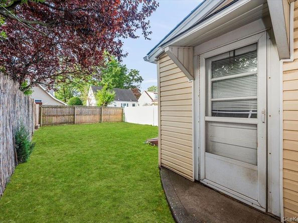 542 May Street, South Hempstead NY 11550
