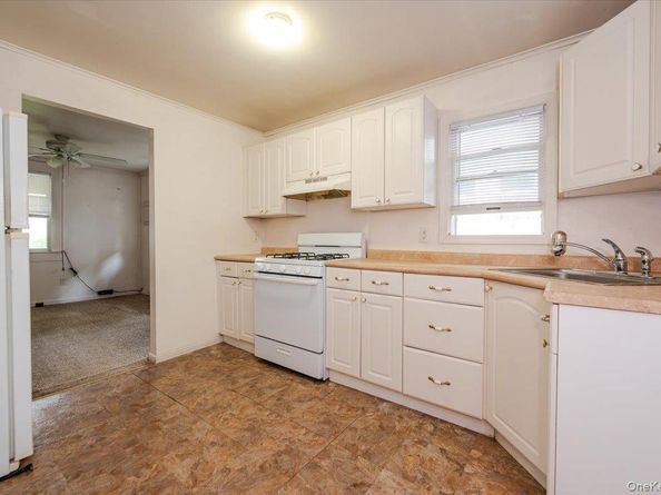 542 May Street, South Hempstead NY 11550