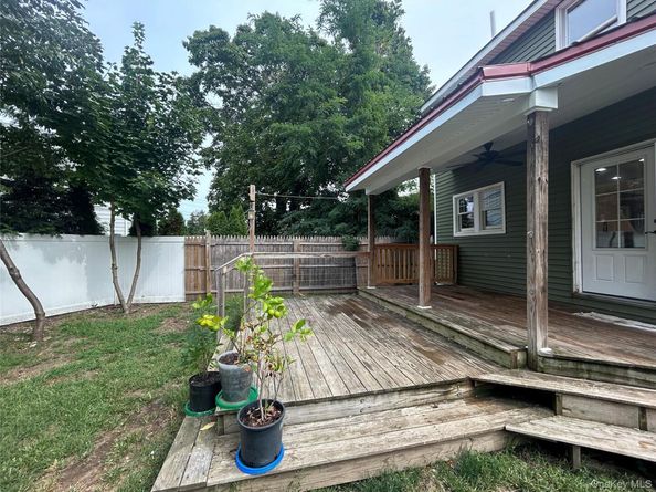 140 E Marie Street, Hicksville NY 11801