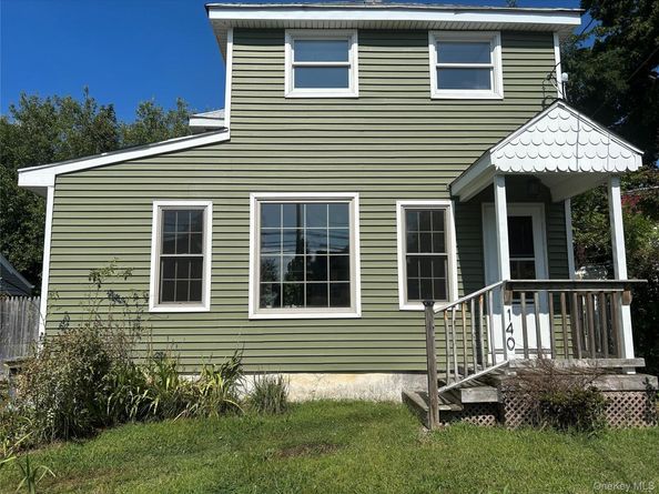 140 E Marie Street, Hicksville NY 11801