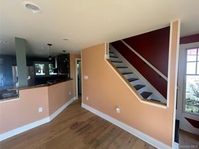 140 E Marie Street, Hicksville NY 11801