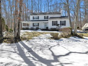 8 Jacqueline Drive, Manorville NY 11949