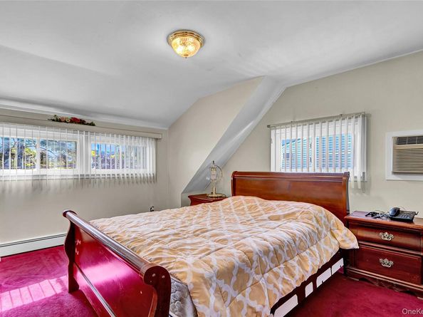 29 Walnut Lane, Hicksville NY 11801