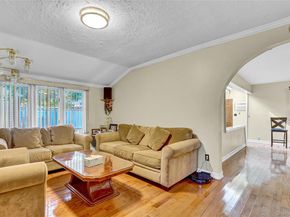 29 Walnut Lane, Hicksville NY 11801
