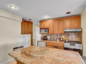 29 Walnut Lane, Hicksville NY 11801