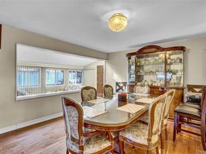 29 Walnut Lane, Hicksville NY 11801