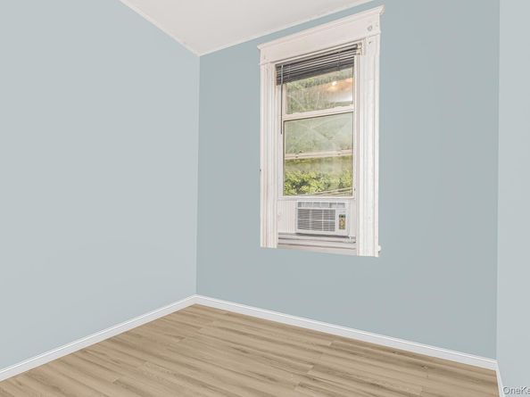 338 Ashburton Avenue, Yonkers NY 10701