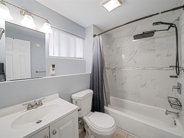 14 Dartmouth Drive, Bay Shore NY 11706