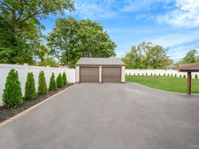 14 Dartmouth Drive, Bay Shore NY 11706