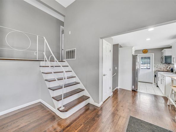 14 Dartmouth Drive, Bay Shore NY 11706