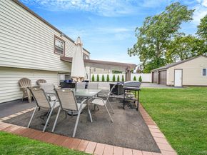 14 Dartmouth Drive, Bay Shore NY 11706